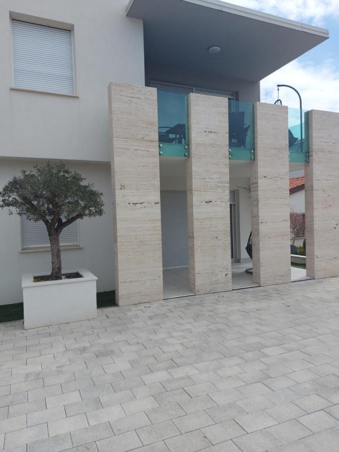 Apartments 4You Vir Kültér fotó