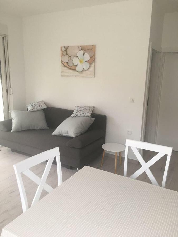 Apartments 4You Vir Kültér fotó
