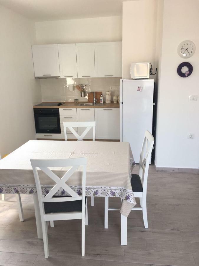 Apartments 4You Vir Kültér fotó