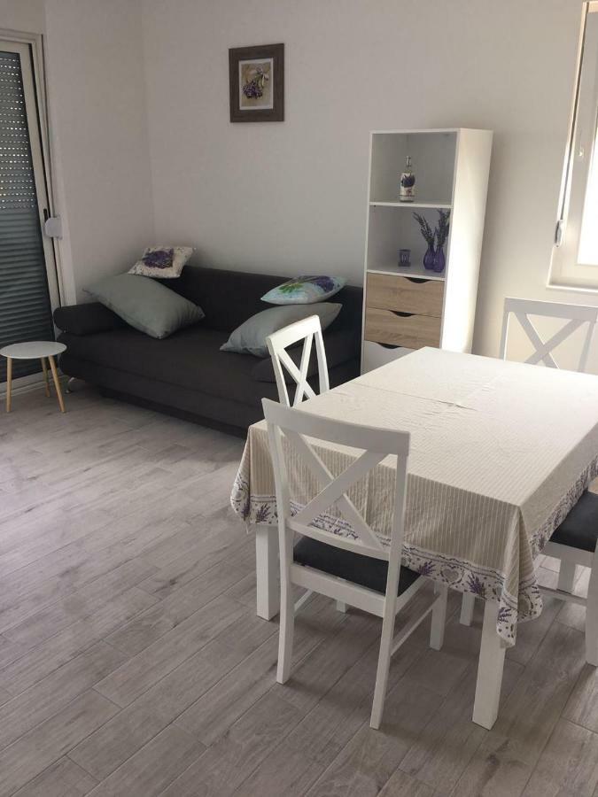 Apartments 4You Vir Kültér fotó
