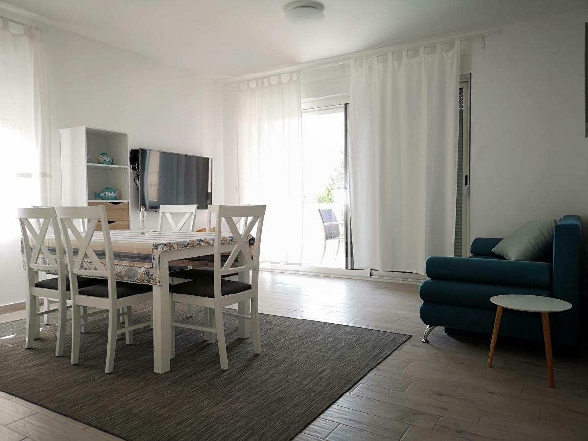 Apartments 4You Vir Kültér fotó